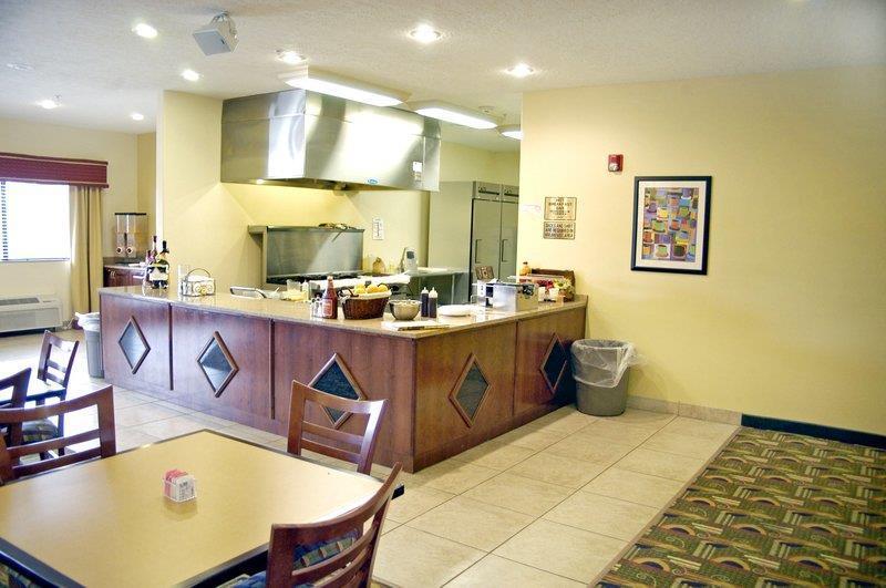 Best Western Plus Eagleridge Inn & Suites Pueblo Restaurant photo